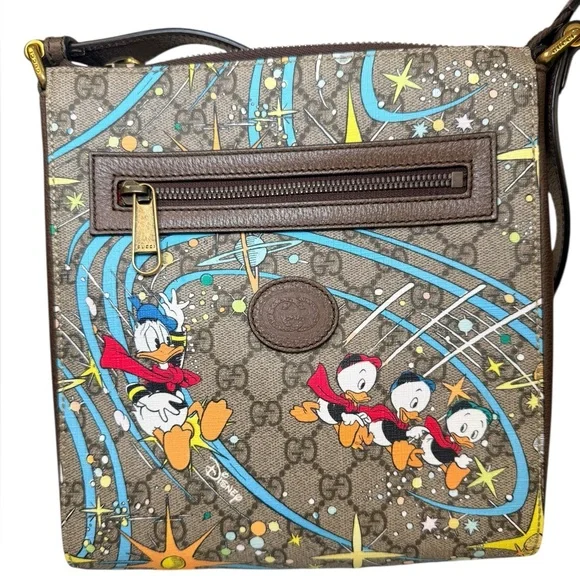 Gucci x Disney Donald Duck GG Supreme Messenger Bag Cruise 2020 - Picture 7 of 16